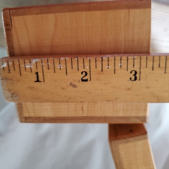 WOOD BOX WITH CUSHION INTERIOR - Picture 5 of 9